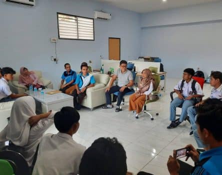 Serah Terima Siswa Magang SMKN 1 KOPANG di PT.GRIDWIZ